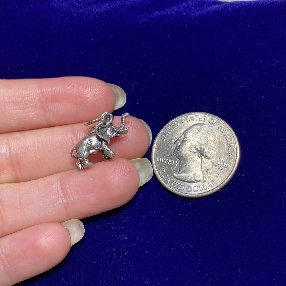 Silvertone Elephant Charm 🐘✨ - Picture 3 of 3